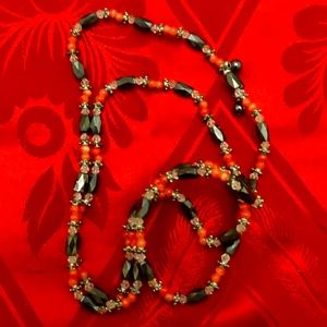 Magnetic beads with healthing properties